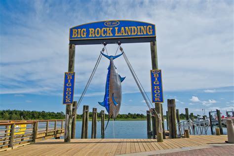 Big rock landing - Bask Hotel at Big Rock Landing A Trademark Collection Hotel offers 3-star accommodation, plus bicycle rental, a 24-hour reception and free Wi-Fi. It also provides on-site parking and is a 10-minute drive from North Carolina Maritime Museum and …